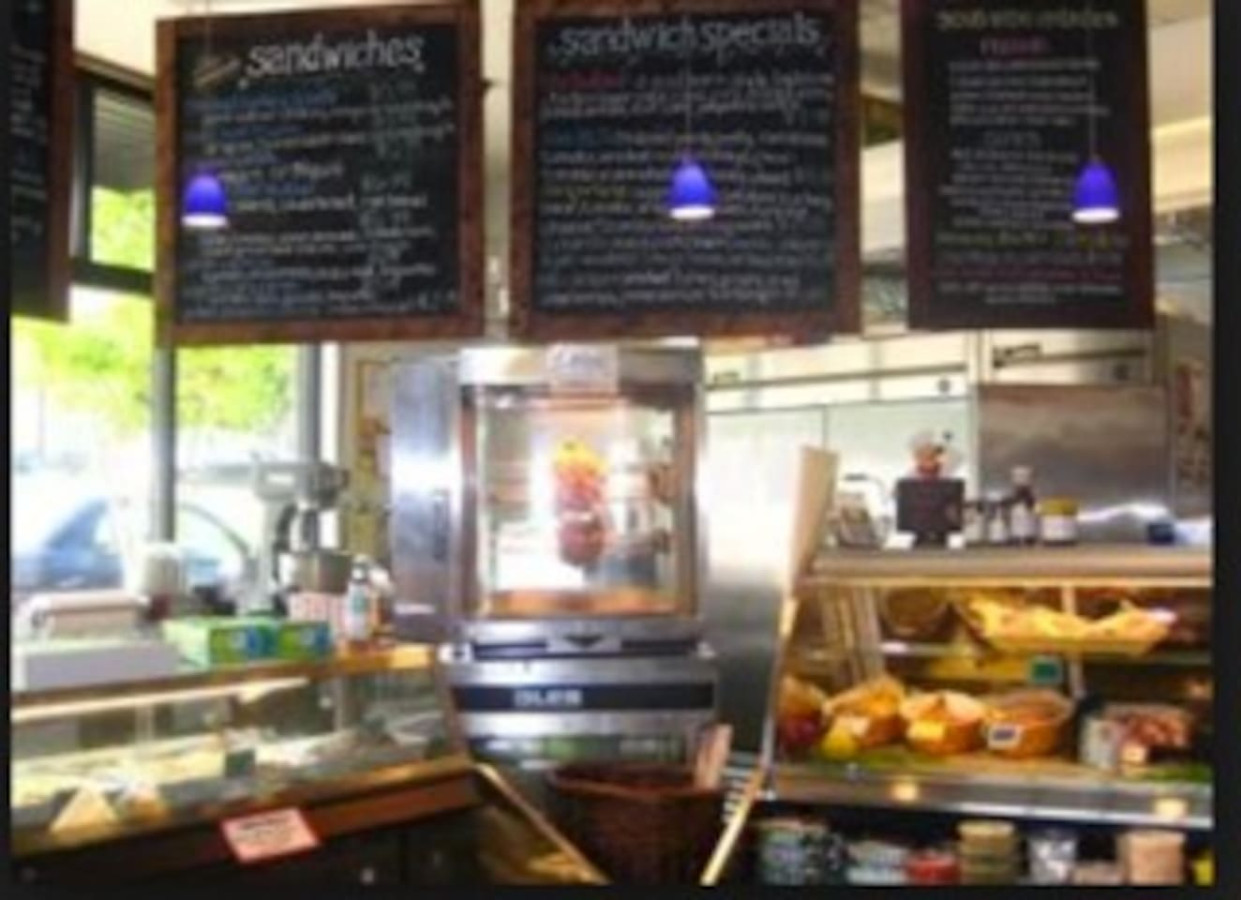 Cozy and Chic Apartment | Inman Park | LOCAL - Atlanta