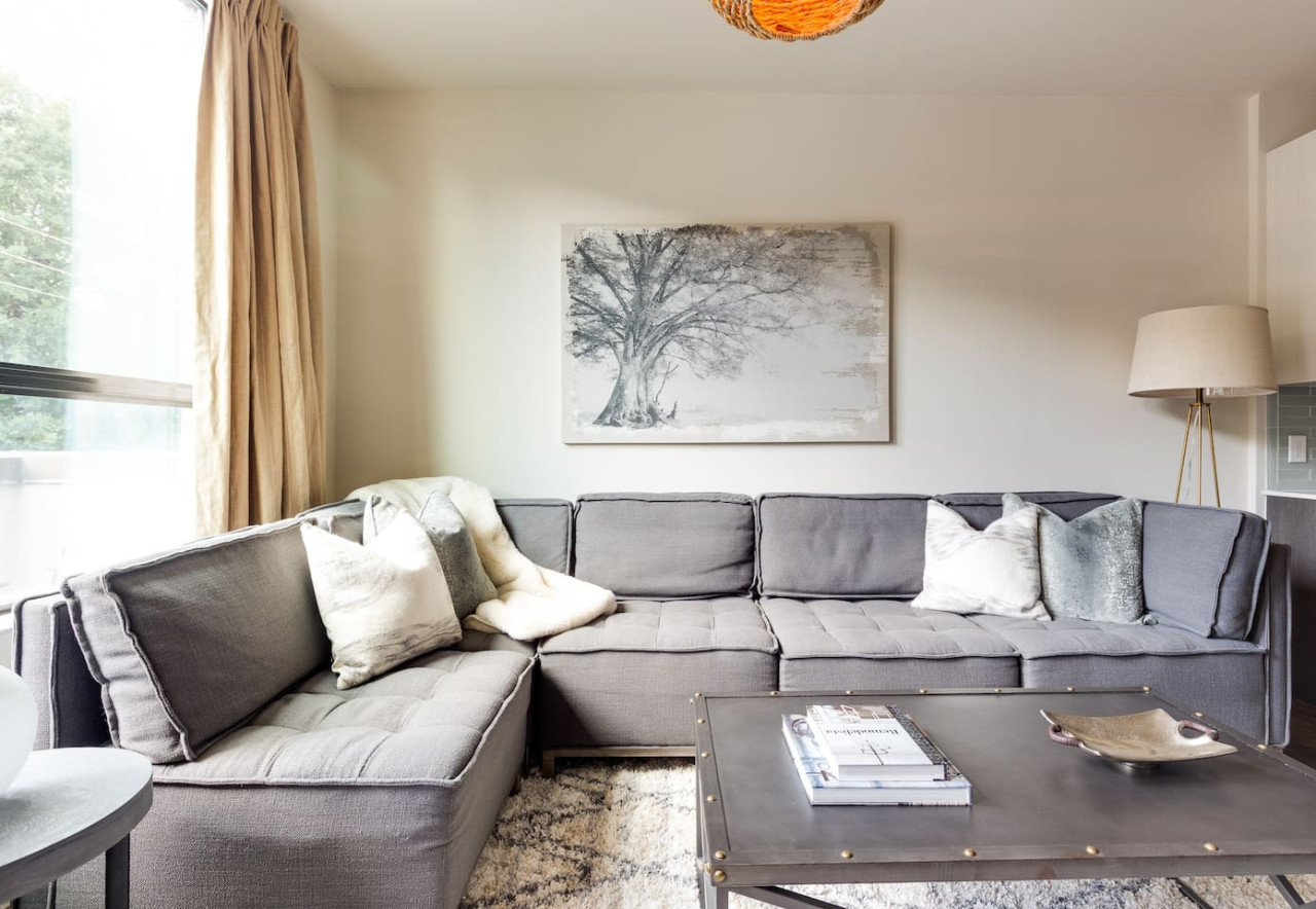 Cozy and Chic Apartment | Inman Park | LOCAL - Atlanta