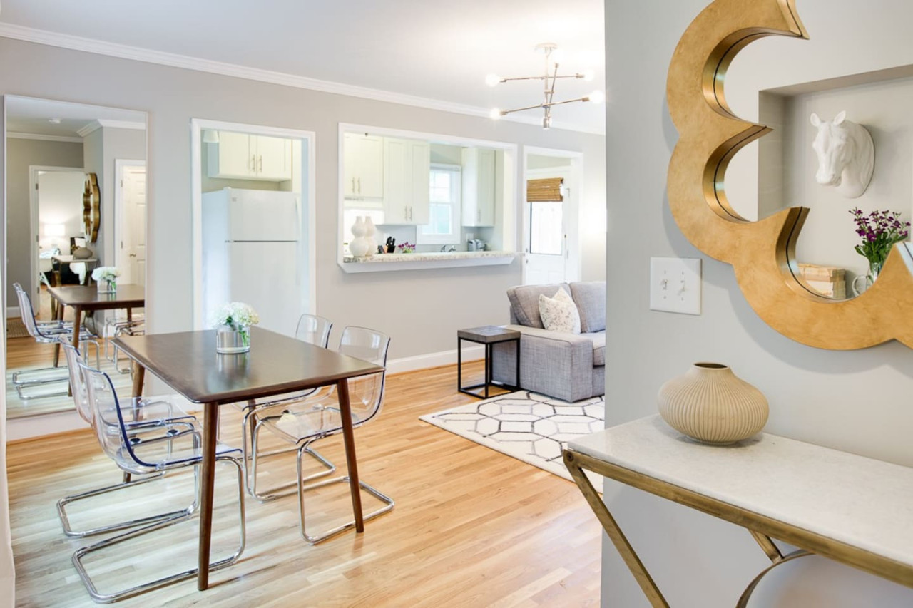 tucked-away-cute-cottage-or-midtown-or-local/