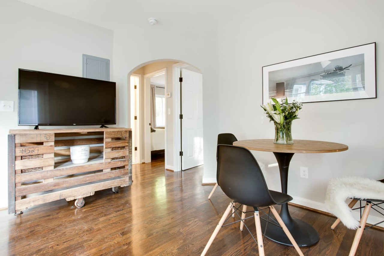 Cozy Hideaway | Kirkwood | LOCAL - Atlanta