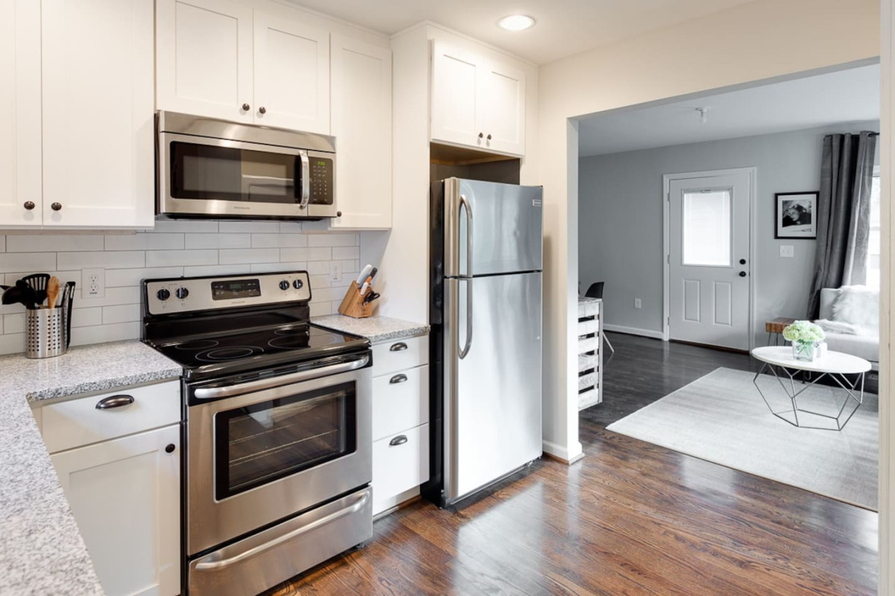 Cozy Hideaway | Kirkwood | LOCAL - Atlanta