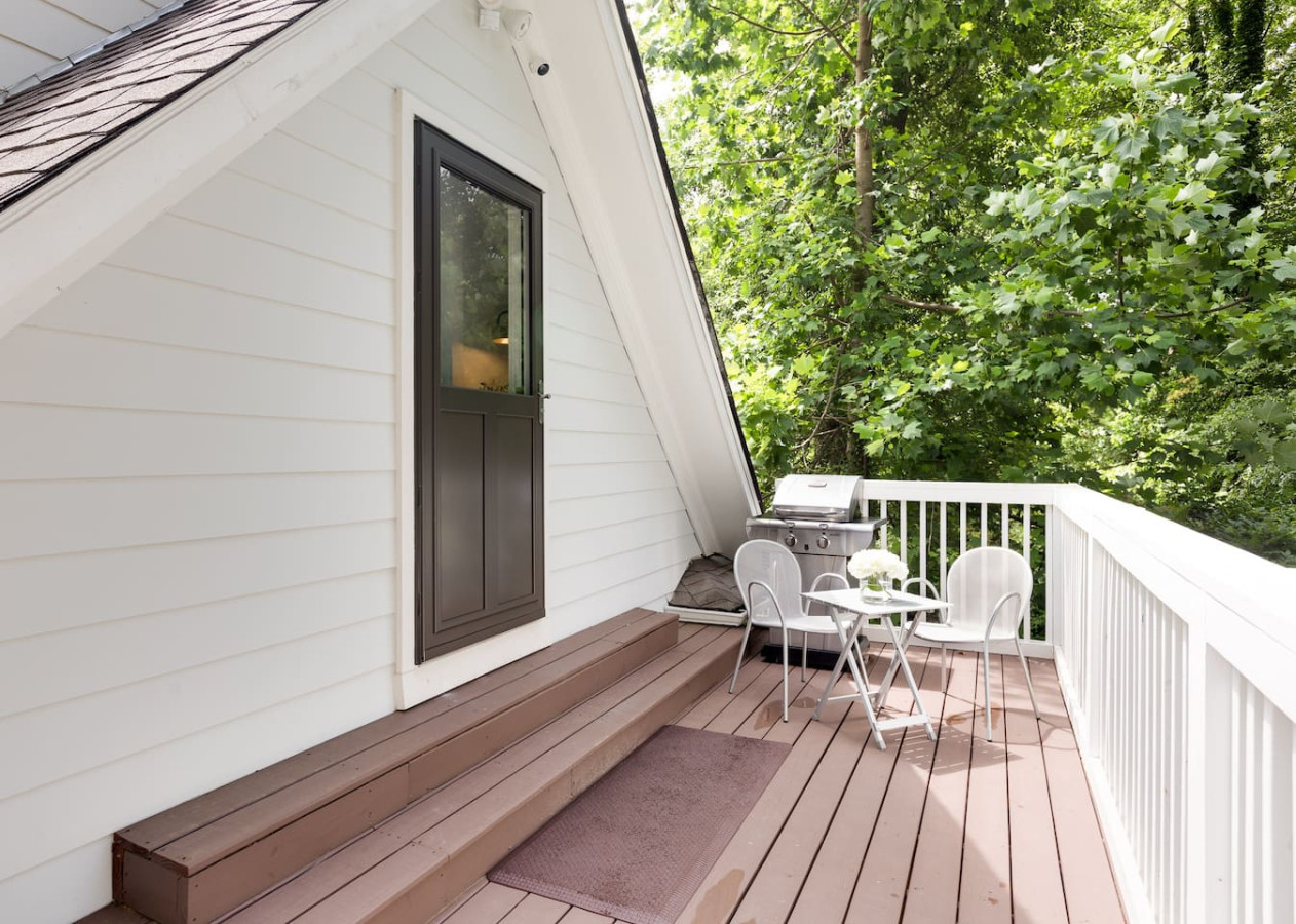 cozy-and-chic-haven-or-east-atlanta-or-local/