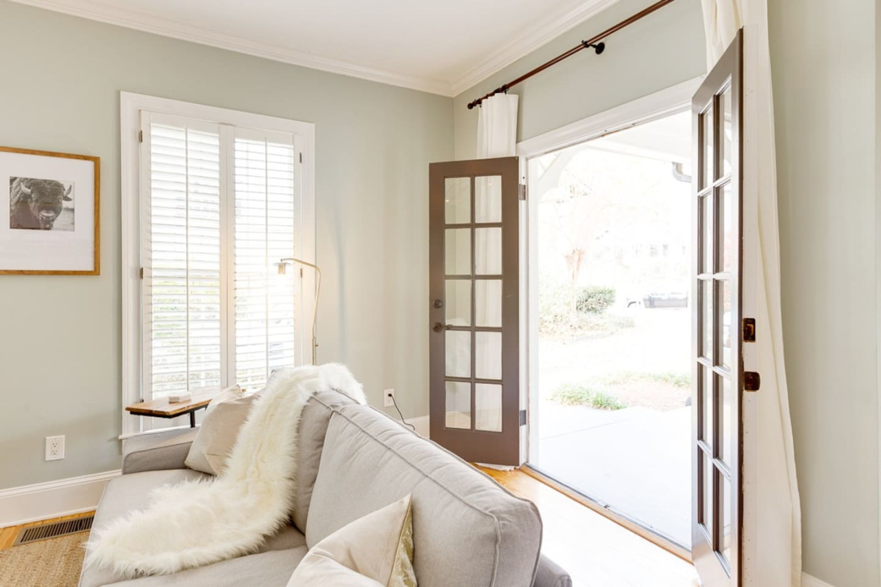 cozy-and-bright-abode-or-ormewood-park-or-local/