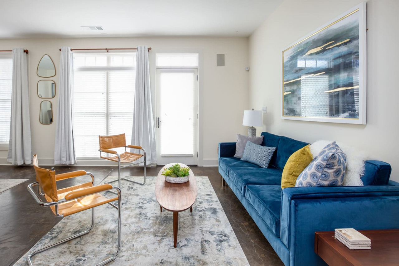 sweet-and-spacious-condo-or-candler-park-or-local/