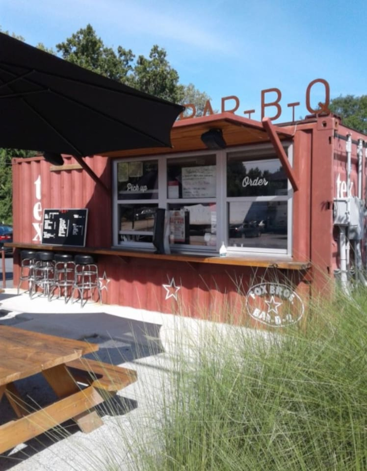 sweet-and-spacious-condo-or-candler-park-or-local/