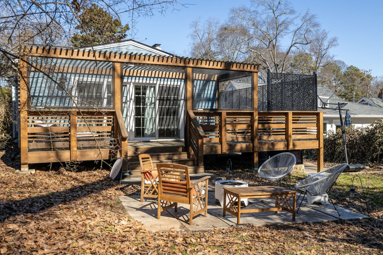 Bright and Spacious Home | Hapeville | LOCAL - Hapeville