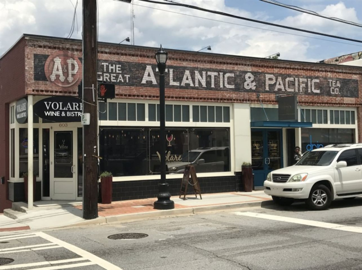 Bright and Spacious Home | Hapeville | LOCAL - Hapeville