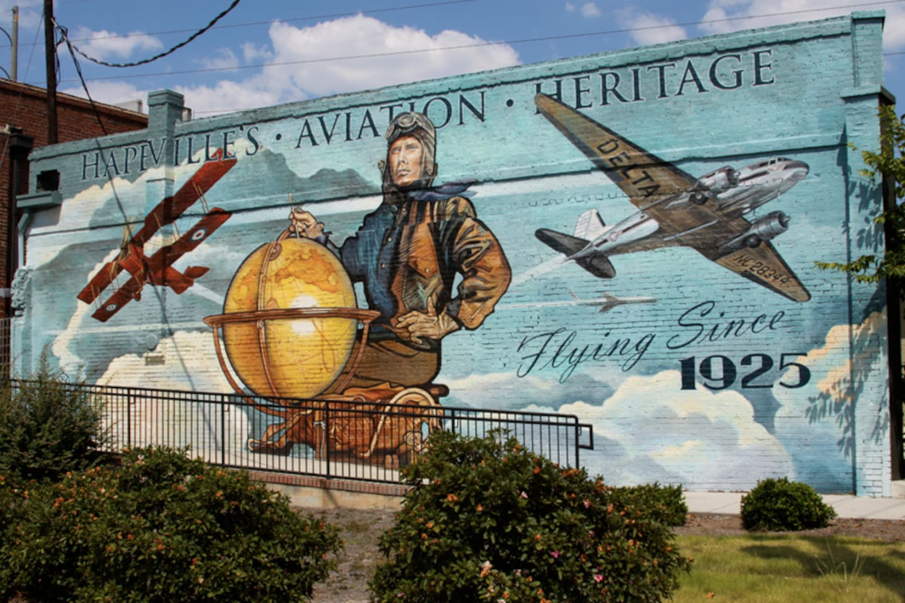 Bright and Spacious Home | Hapeville | LOCAL - Hapeville