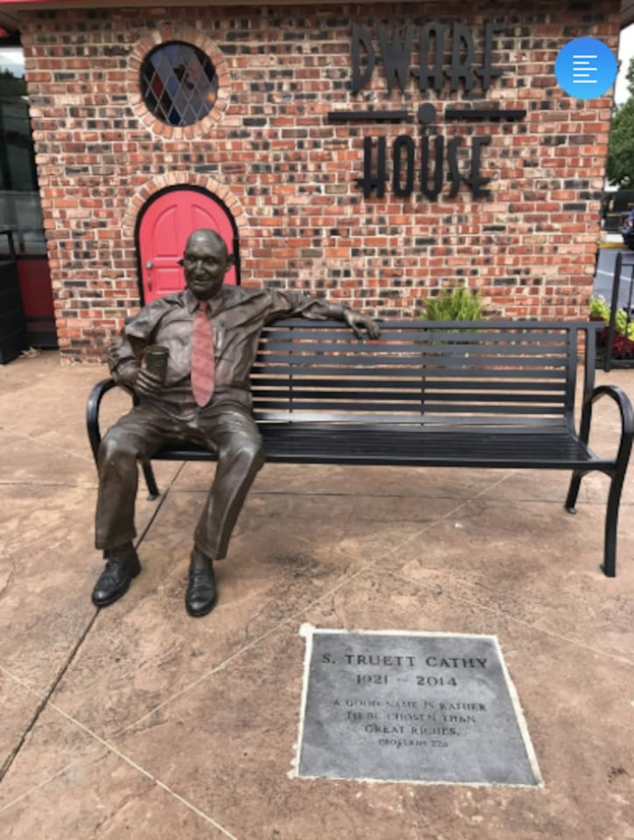 Bright and Spacious Home | Hapeville | LOCAL - Hapeville