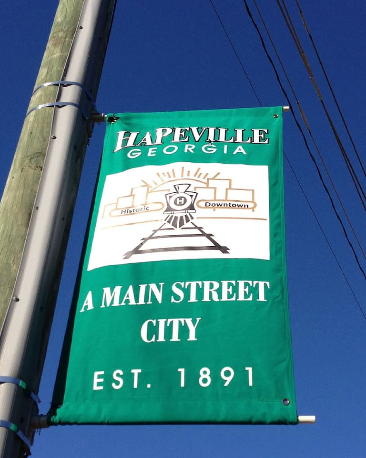 Bright and Spacious Home | Hapeville | LOCAL - Hapeville