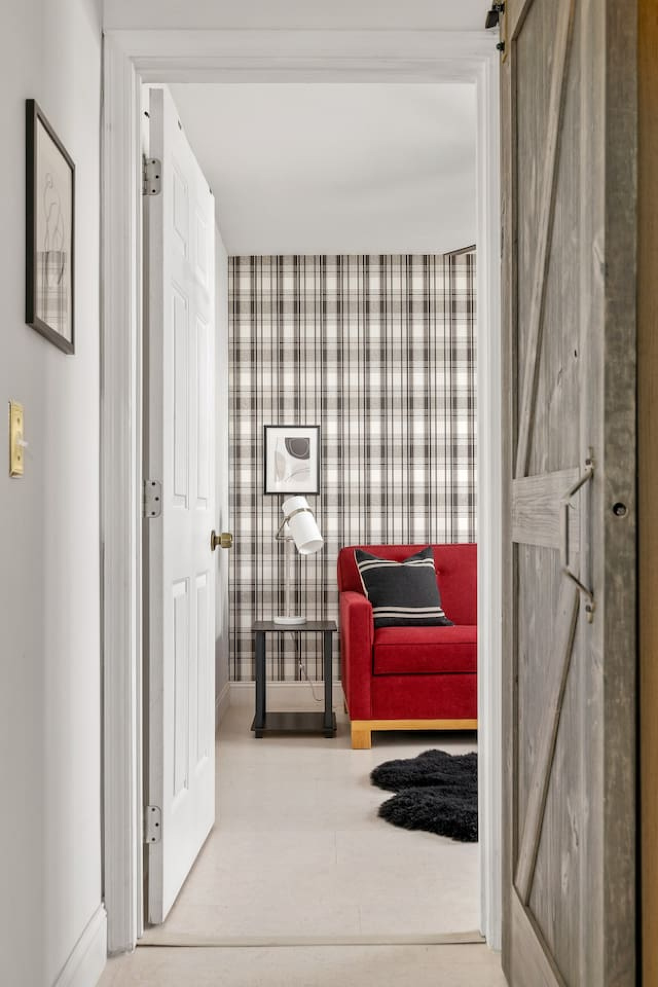 Bright and Spacious Home | Hapeville | LOCAL - Hapeville