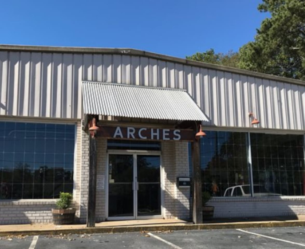 Bright and Spacious Home | Hapeville | LOCAL - Hapeville