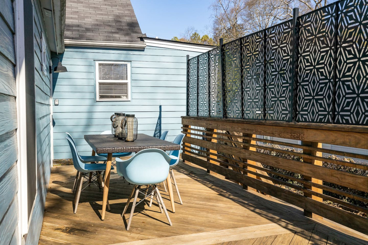 Bright and Spacious Home | Hapeville | LOCAL - Hapeville