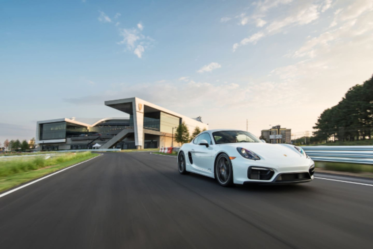 Bright and Spacious Home | Hapeville | LOCAL - Hapeville