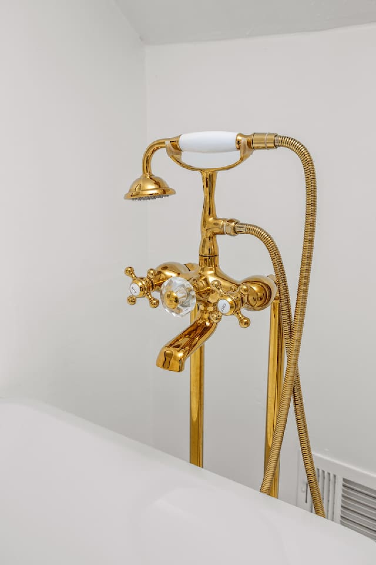 Bright and Spacious Home | Hapeville | LOCAL - Hapeville