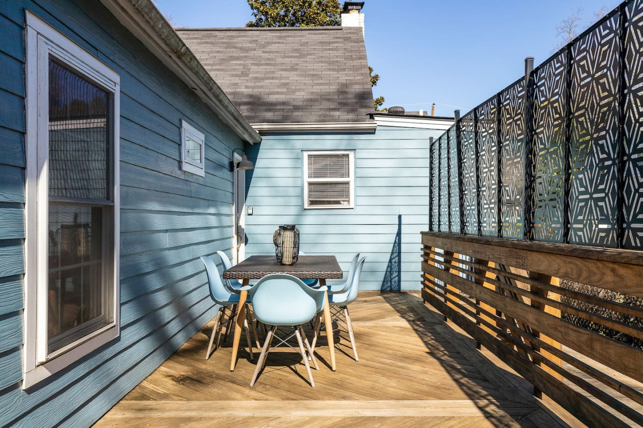 bright-and-spacious-home-or-hapeville-or-local/