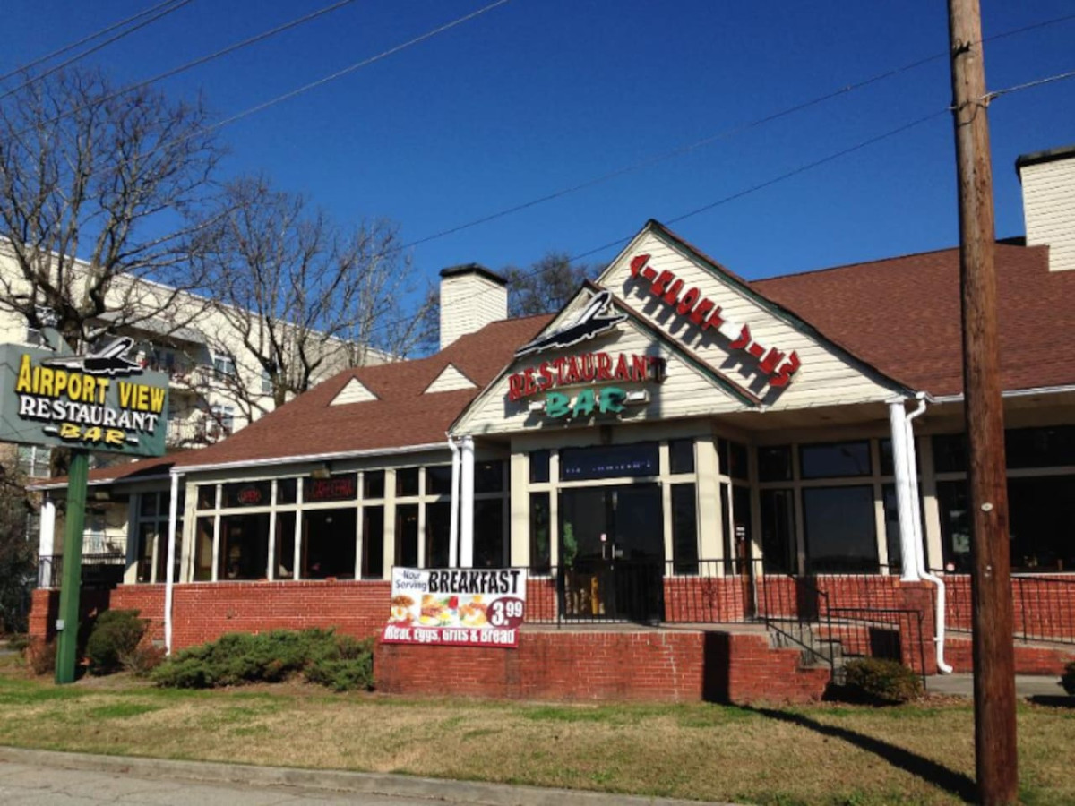 Bright and Spacious Home | Hapeville | LOCAL - Hapeville