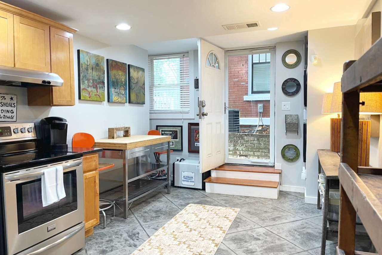 cozy-hideaway-or-l5p-in-inman-park-or-local/