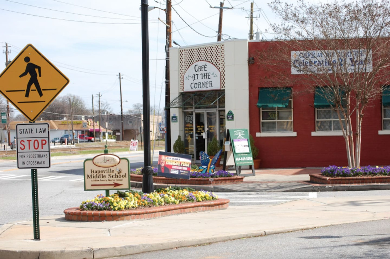 Restful Retreat | Hapeville | LOCAL - Hapeville