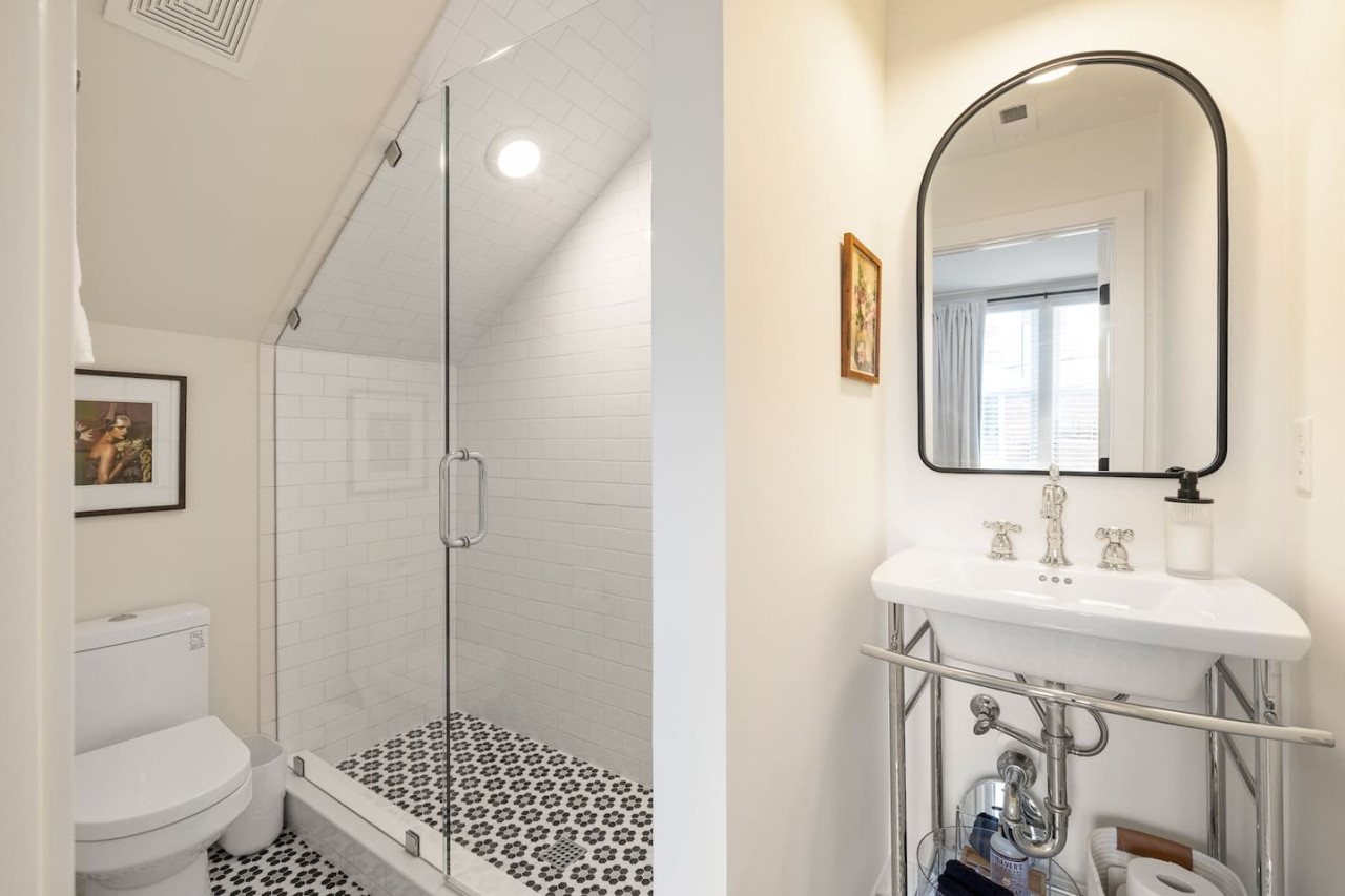 Spacious and Stunning Home | Inman Park | LOCAL - Atlanta