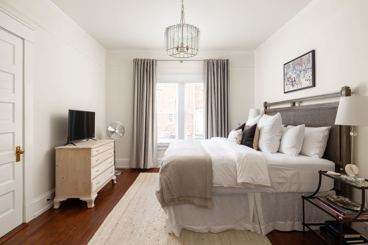 Spacious and Stunning Home | Inman Park | LOCAL - Atlanta