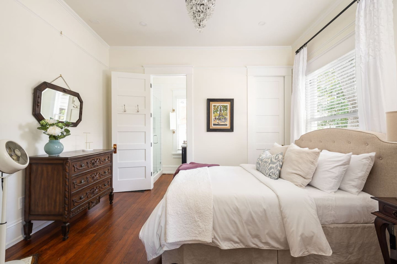 Spacious and Stunning Home | Inman Park | LOCAL - Atlanta