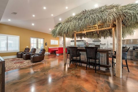 4 Private Suites in a New Ultra Luxury Residence