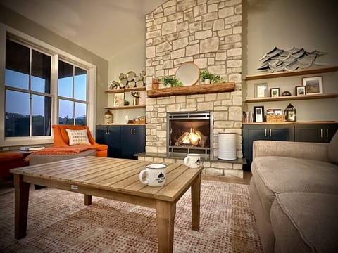 Island in the Sky*Game Room*Hot Tub*Heated Pool