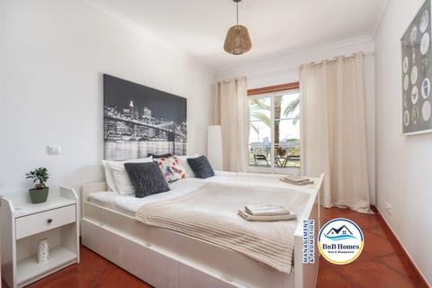 BnB Homes Apartment with Cozy Terrace & pool