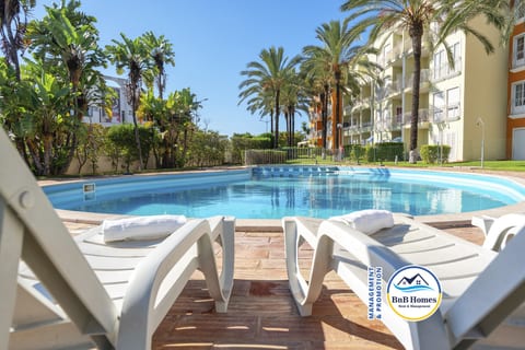 BnB Homes Apartment with Cozy Terrace & pool