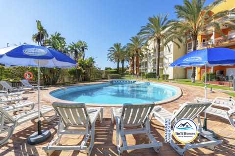 BnB Homes Apartment with Cozy Terrace & pool