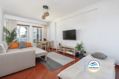 BnB Homes Apartment with Cozy Terrace & pool