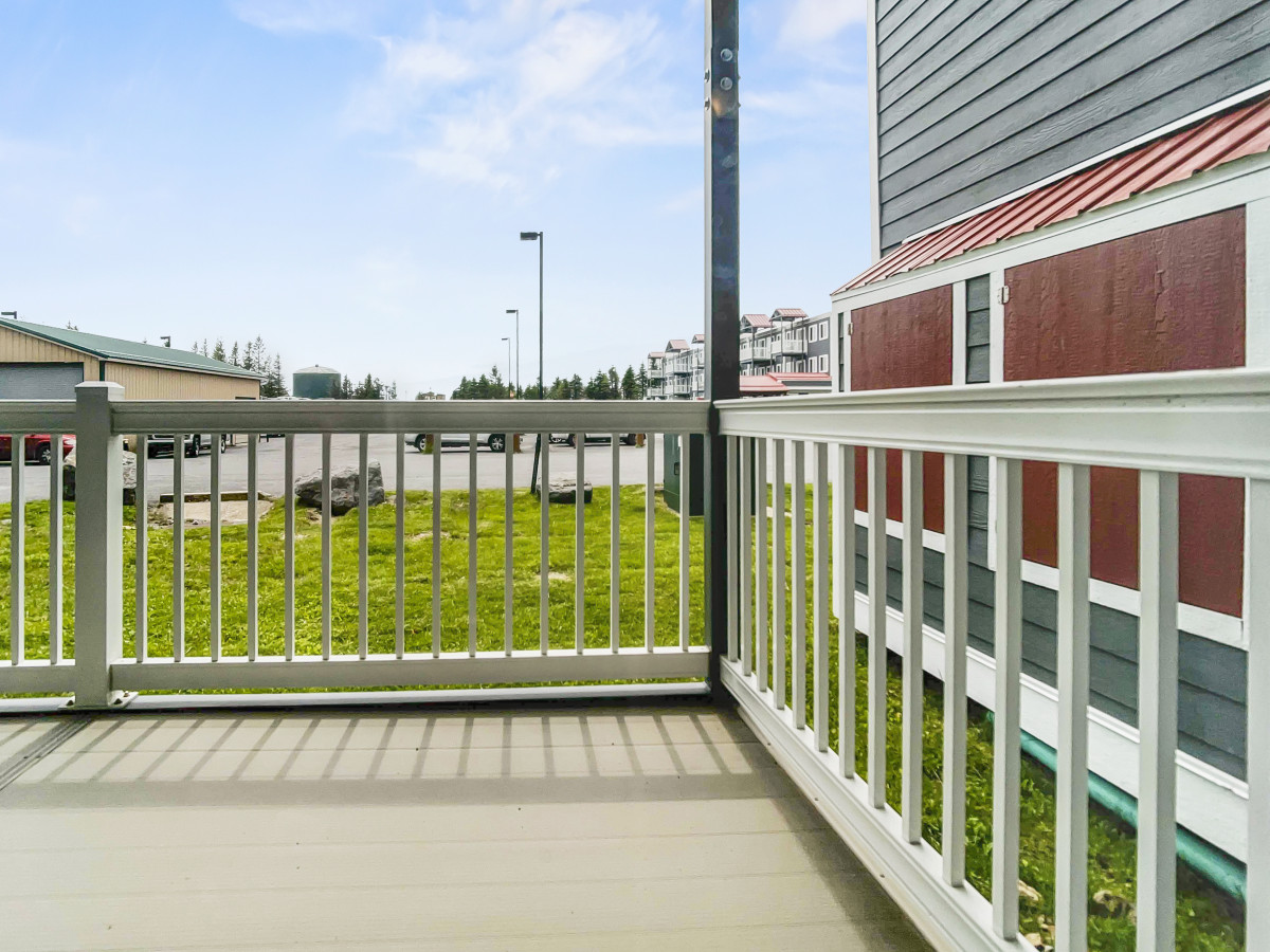 ml147-fresh-and-fun-1br-sleeps-4-near-village-slope-access-wi-fi-ez-park-no-steps/