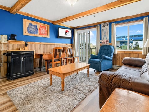ML134 Unique Cozy Cabin Feel Slope View Wi-Fi Ballhooter Side EZ Park