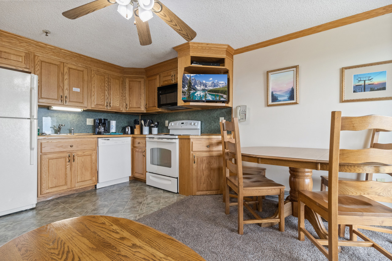 Fully equipped kitchen