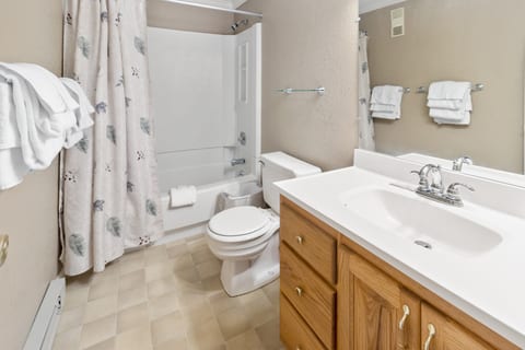 ML229 Perfect for a Mountain Escape Great for Relaxing WiFi Gated Parking