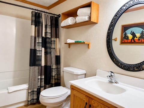 ML276 Mellow, cozy, down home feeling! Beautiful View! Near the Village WiFi