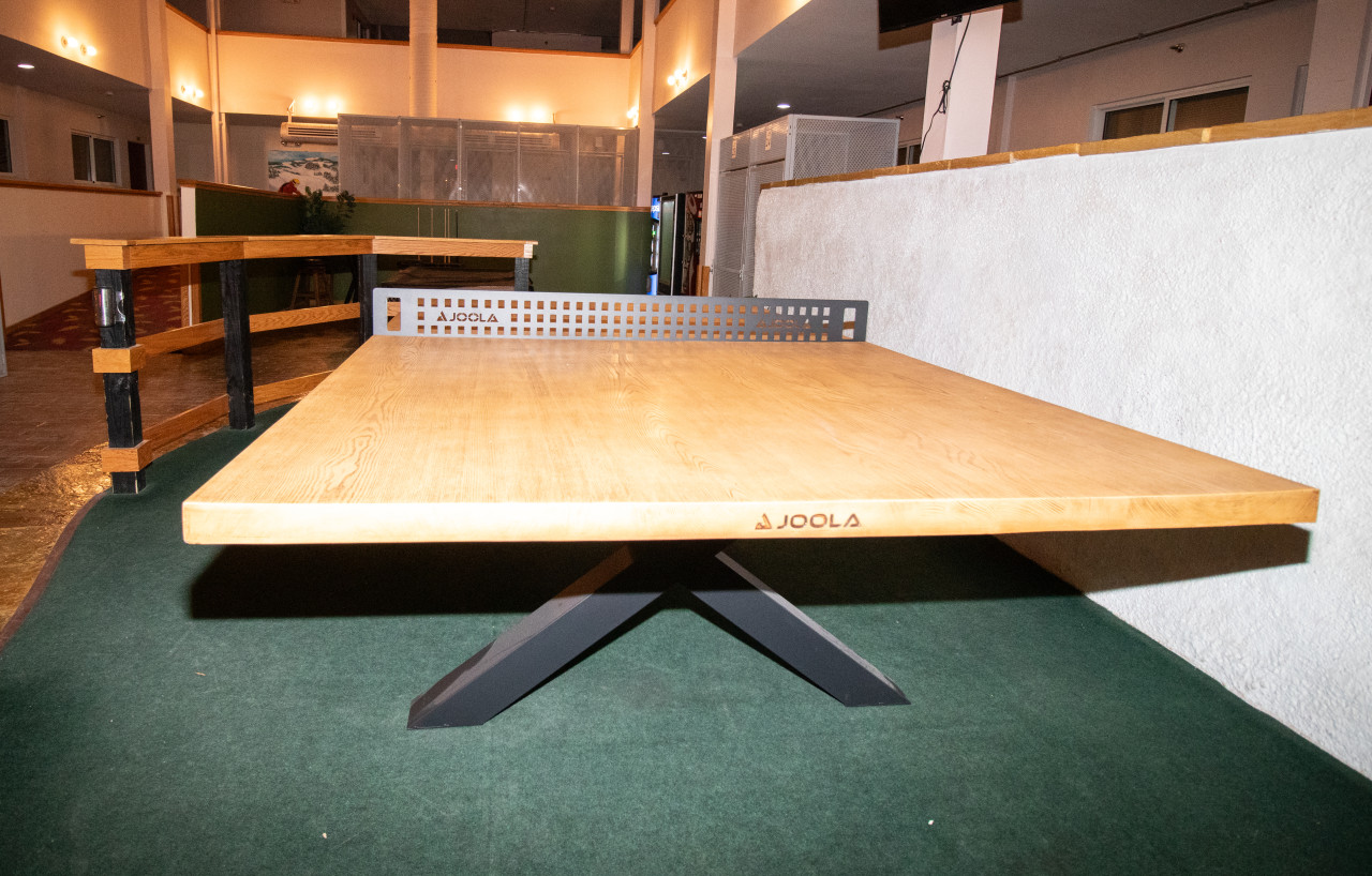 Ping pong table