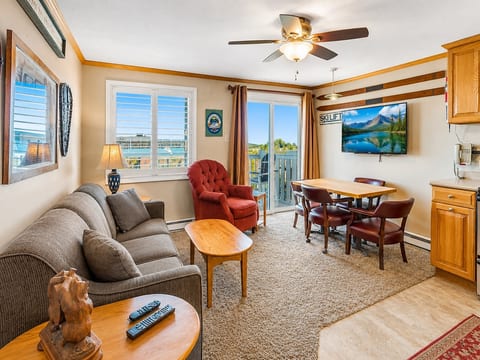 ML328A Corner Unit EZ Access To Trails WiFi Gated Parking NEW DECK