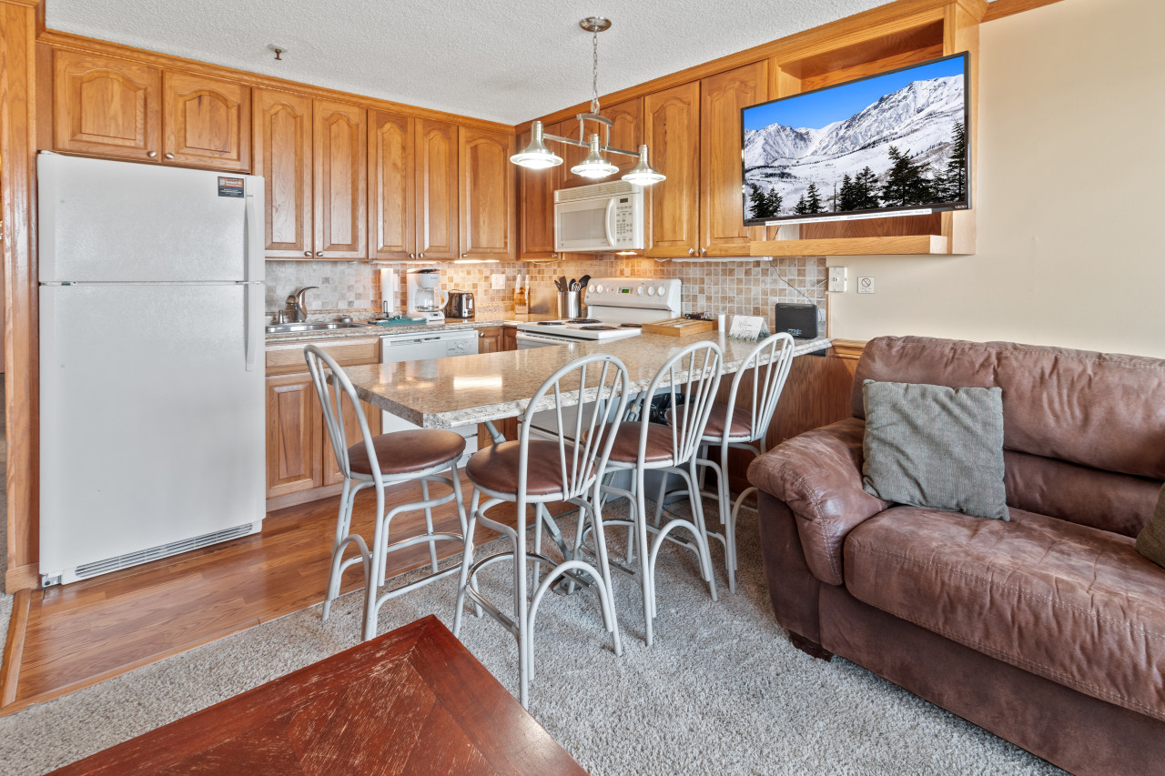 Fully-equipped kitchen