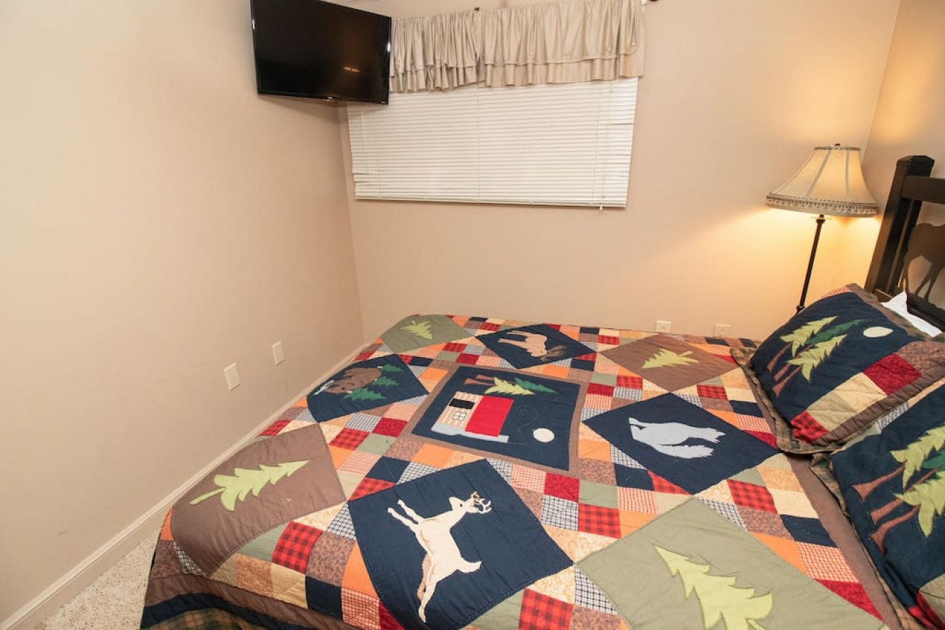 ML356 Comfortable Feel Right At Home Stunning Mountain Lake View WiFi - Snowshoe