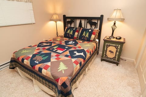 ML356 Comfortable Feel Right At Home Stunning Mountain Lake View WiFi