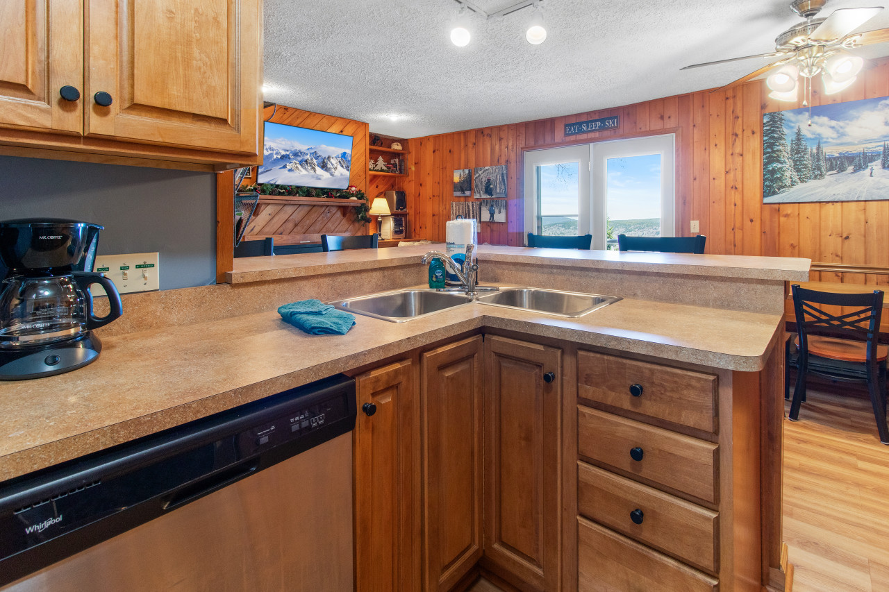 Fully stocked kitchen to prep your own meals!