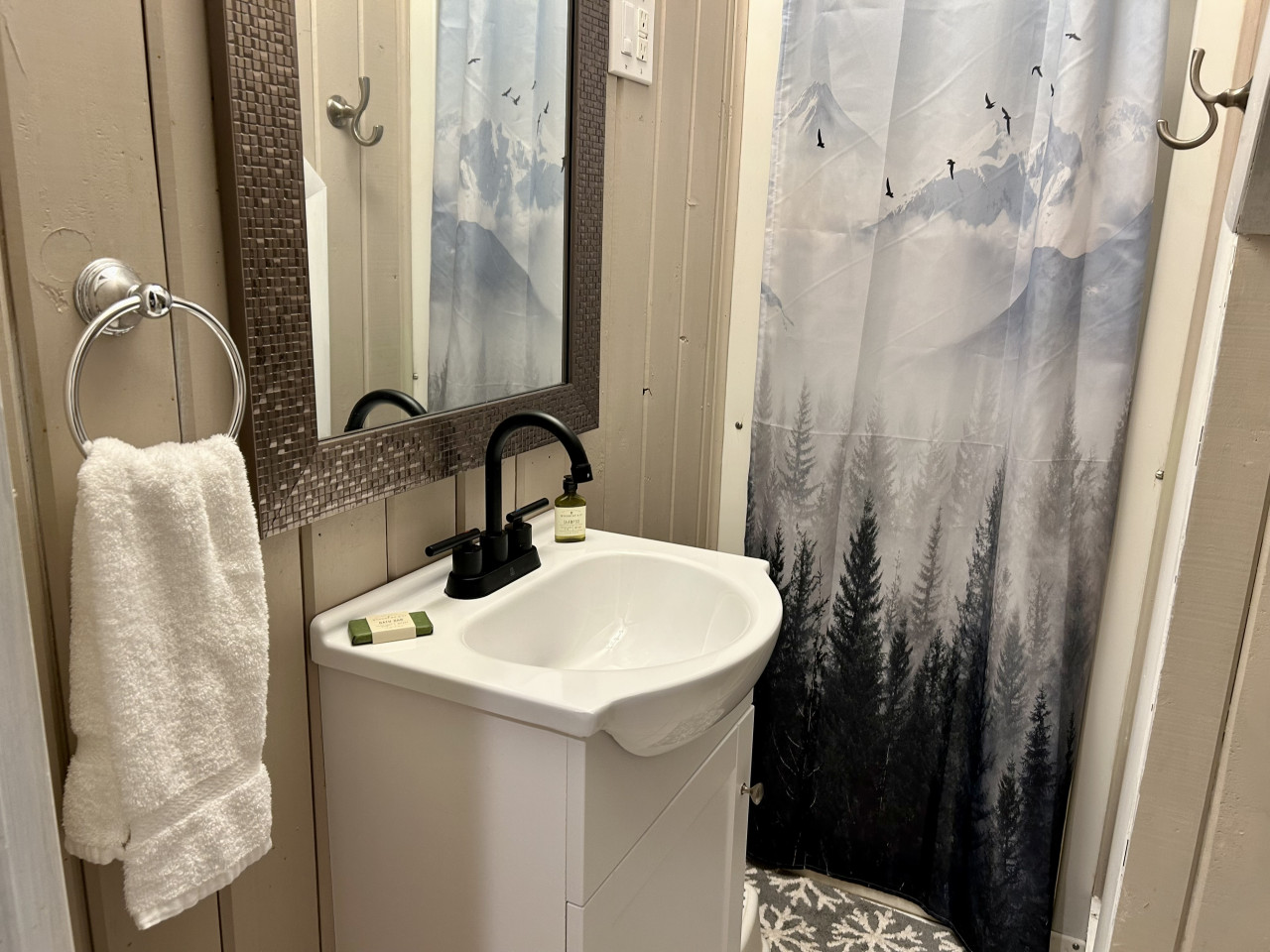 1st floor bath with shower