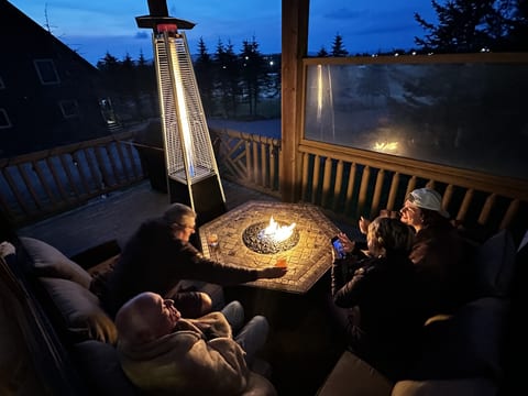 Mountain Views w/Bike Storage & Game Room