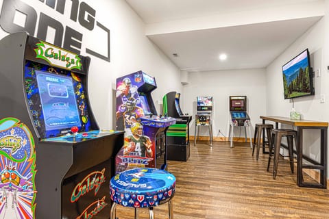 Mountain Views w/Bike Storage & Game Room