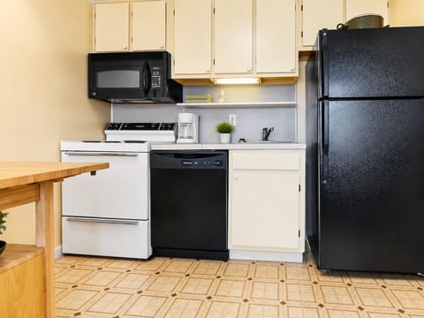 ML127 Perfect Condo For Families with Kids Parking Wi-Fi Next to Slopes