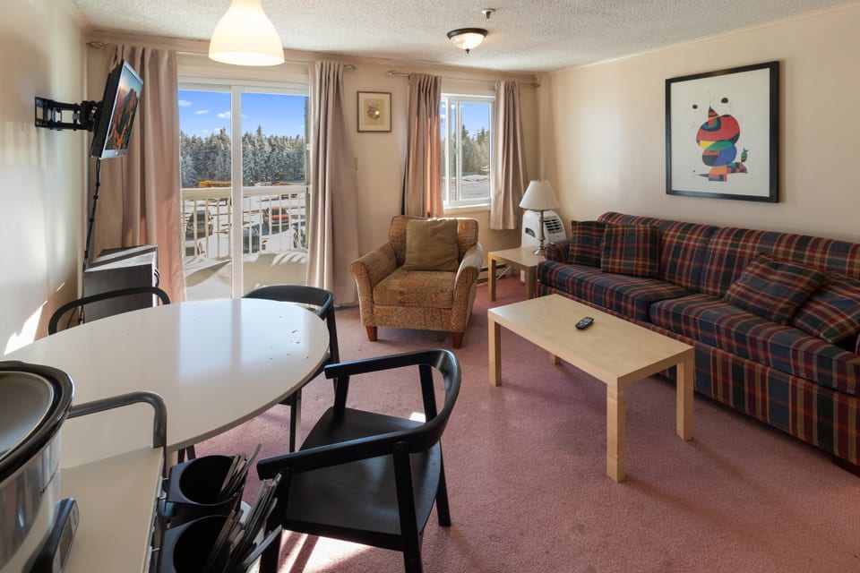 Mountain Lodge 315 is your Snowshoe home away from home!