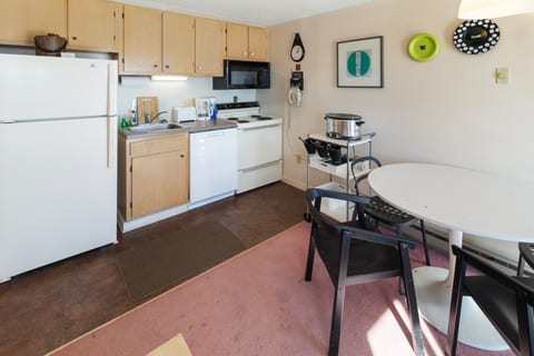 ML315 Budget-Friendly Next To Slopes No Frills AFFORDABLE!
