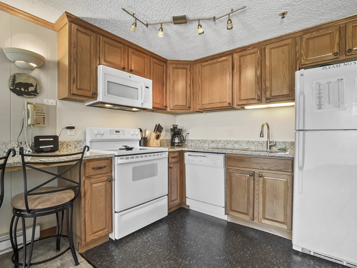 Fully equipped kitchen